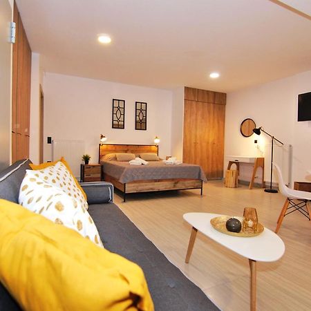 Brand New Cozy Basement Apartment أرغوستولي المظهر الخارجي الصورة