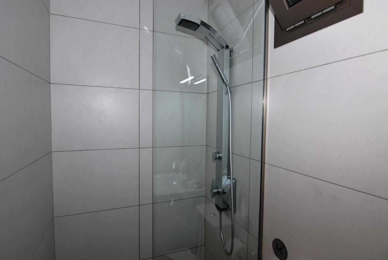 Brand New Cozy Basement Apartment أرغوستولي المظهر الخارجي الصورة